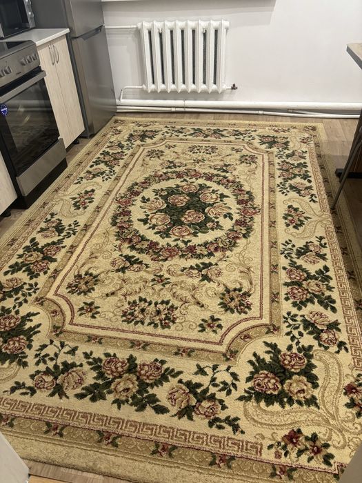 Продам ковер два на три