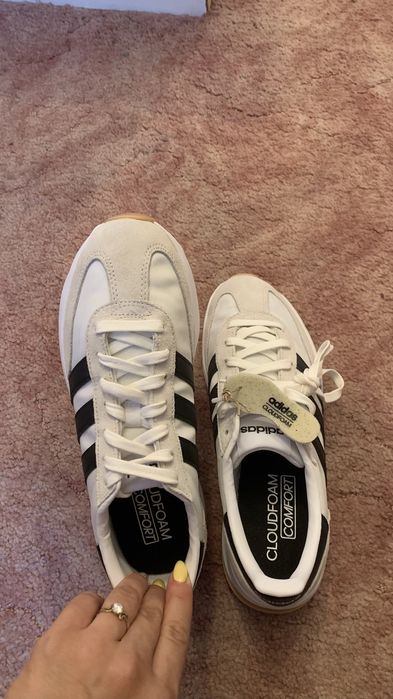 Маратонки Adidas run 70’s нови