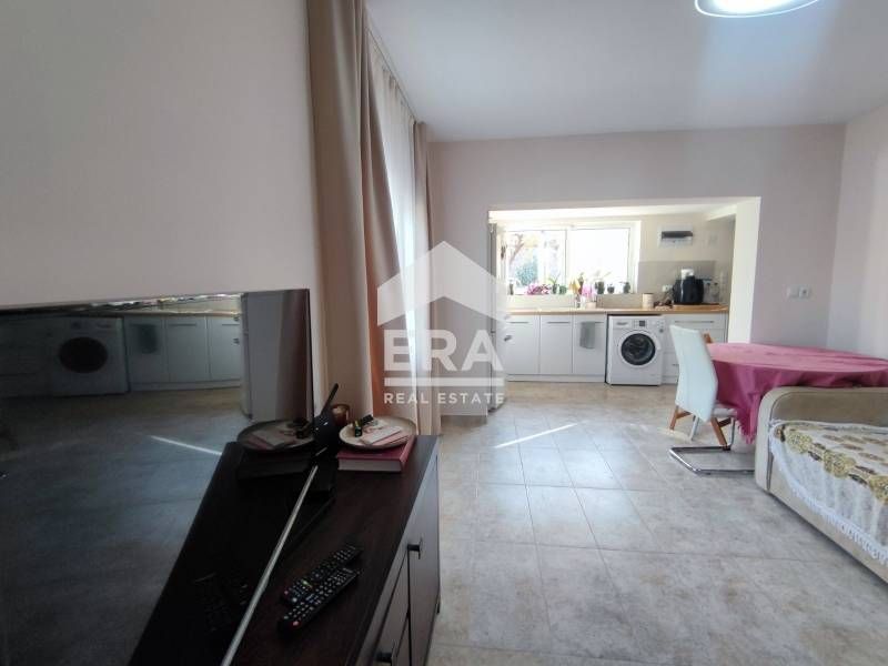 Прекрасна къща в село Крепост