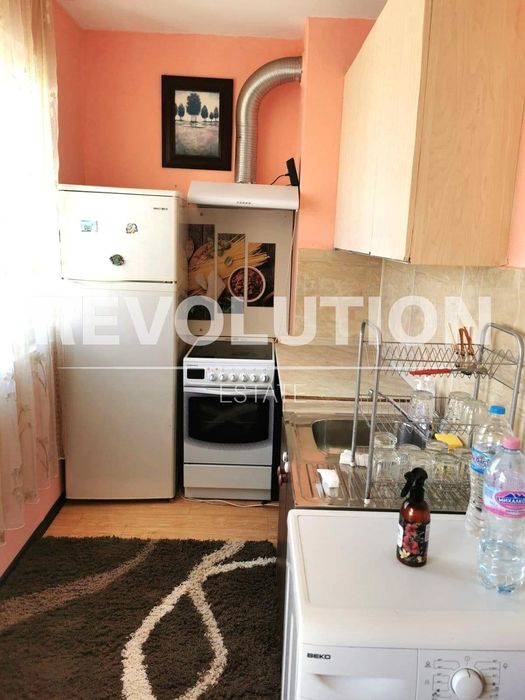 Дава се под наем Тристаен апартамент в Варна, Левски - 80 кв.м за 350 € - Снимка #1