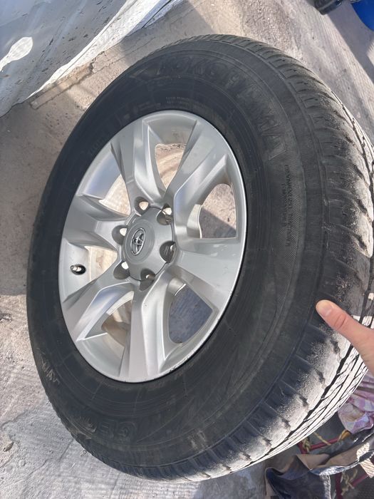 Продам оригинал диски с резиной на прадо 150