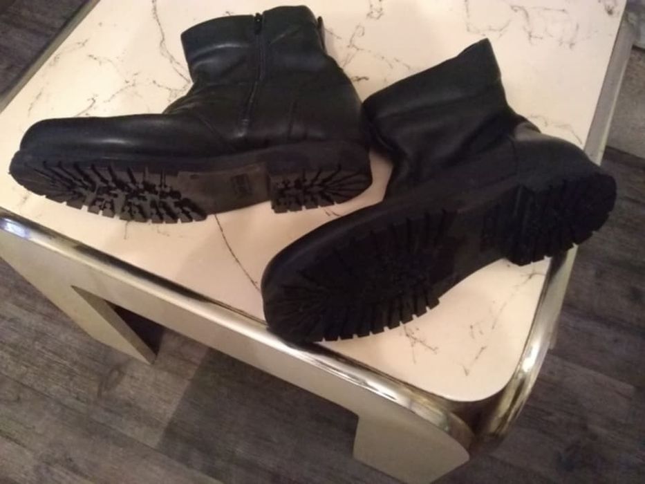 Продавам мъжки боти