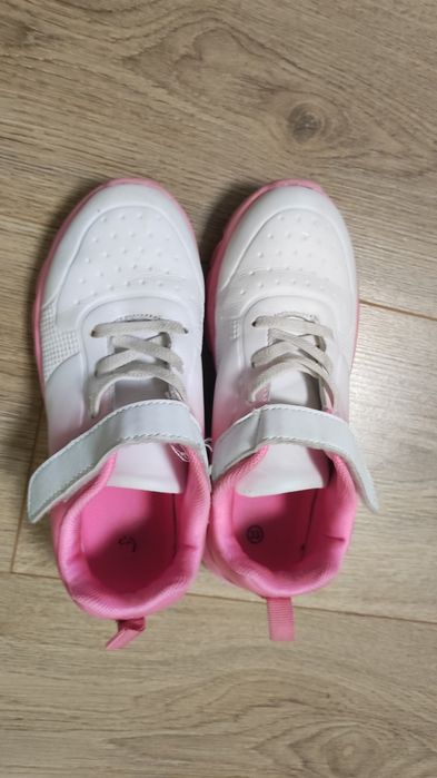 Маратонки за момиче