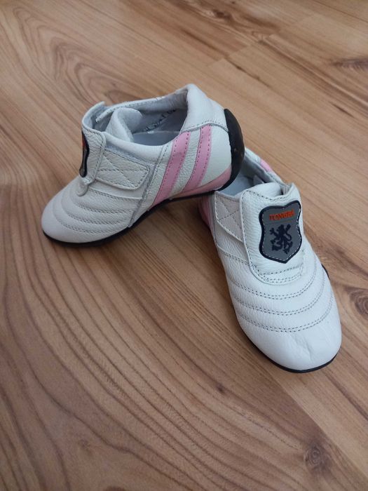 Детски маратонки за момиче, естествена кожа