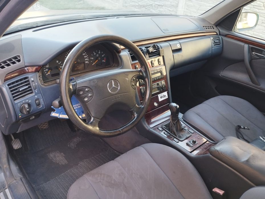 Mercedes E Class w210