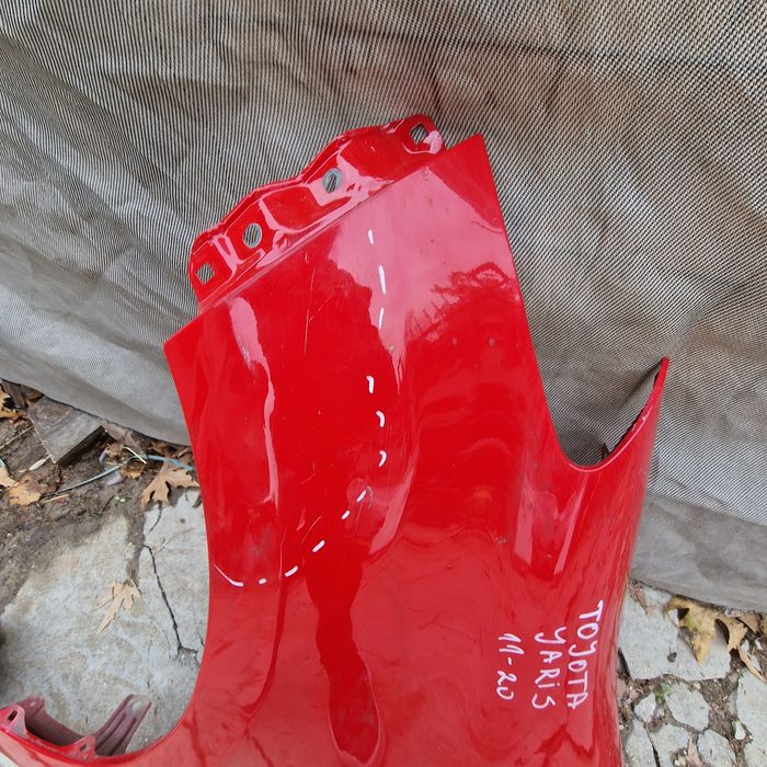 Toyota Yaris 11-20 ляв калник