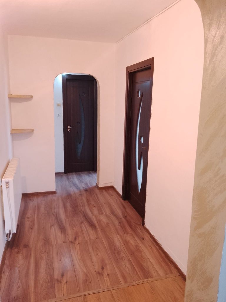 Apartament de vânzare Moreni Dâmbovița 3 camere Decomandat