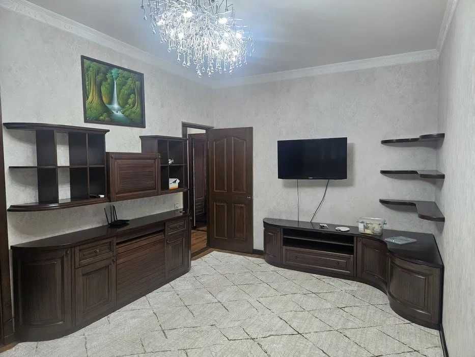 Сдаётся кв ор-р Халклар Достлиги 3/2/9 р-н Шайхантахурский 949