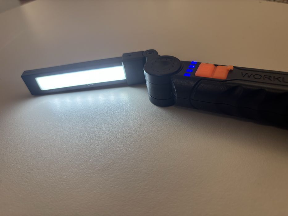 Lampa LED portabilă cu USB, magnetică și flexibilă – super practică!