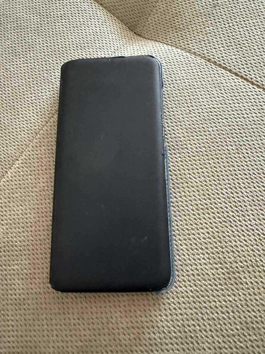 Samsung Galaxy A70, in cutie, neverlocked