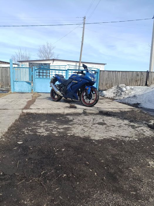 Мотоцикл Kawasaki EX 2009