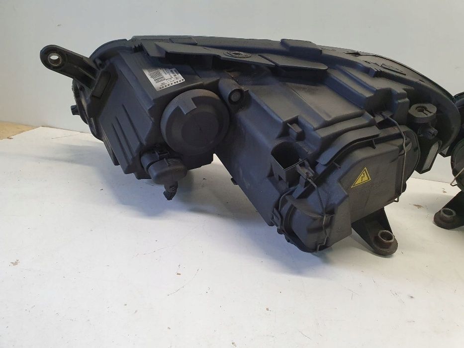 Passat B7 3AB 3C far bixenon stanga dreapta faruri xenon led adaptiv
