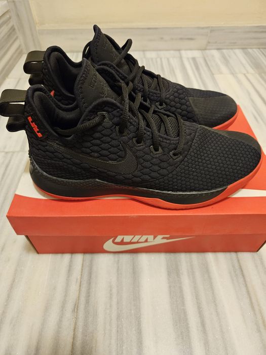 Мъжки маратонки Nike, 42,5 номер, 110 лв.