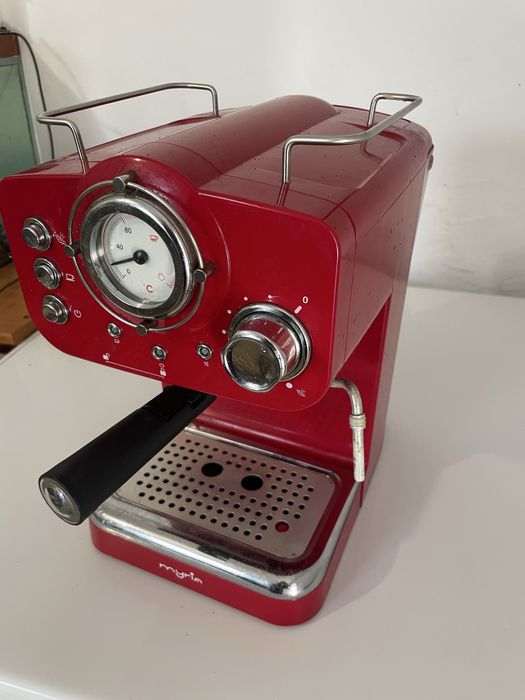 Vând espressor Myria retro