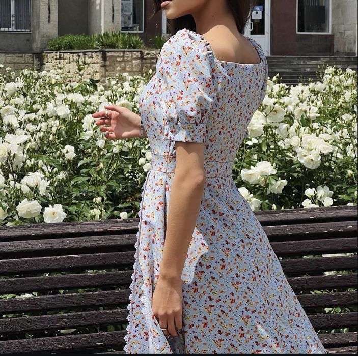 Красивые платья в продаже