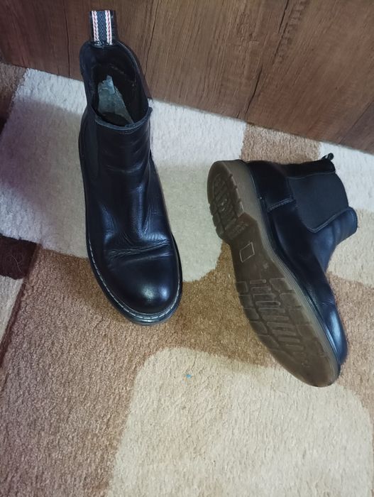 Естествена кожа 38 номер два чифта