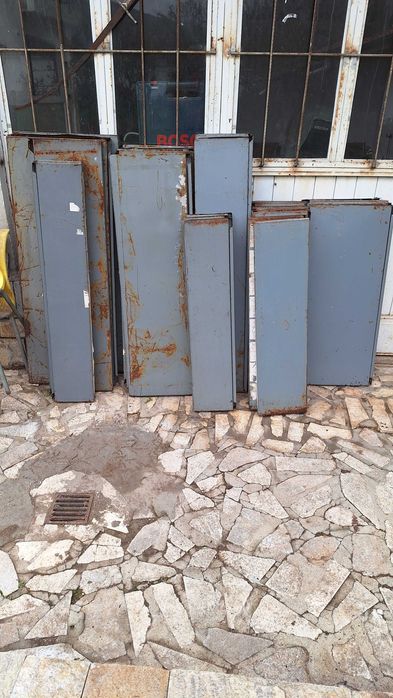 Табли тави за рафтове стелажи