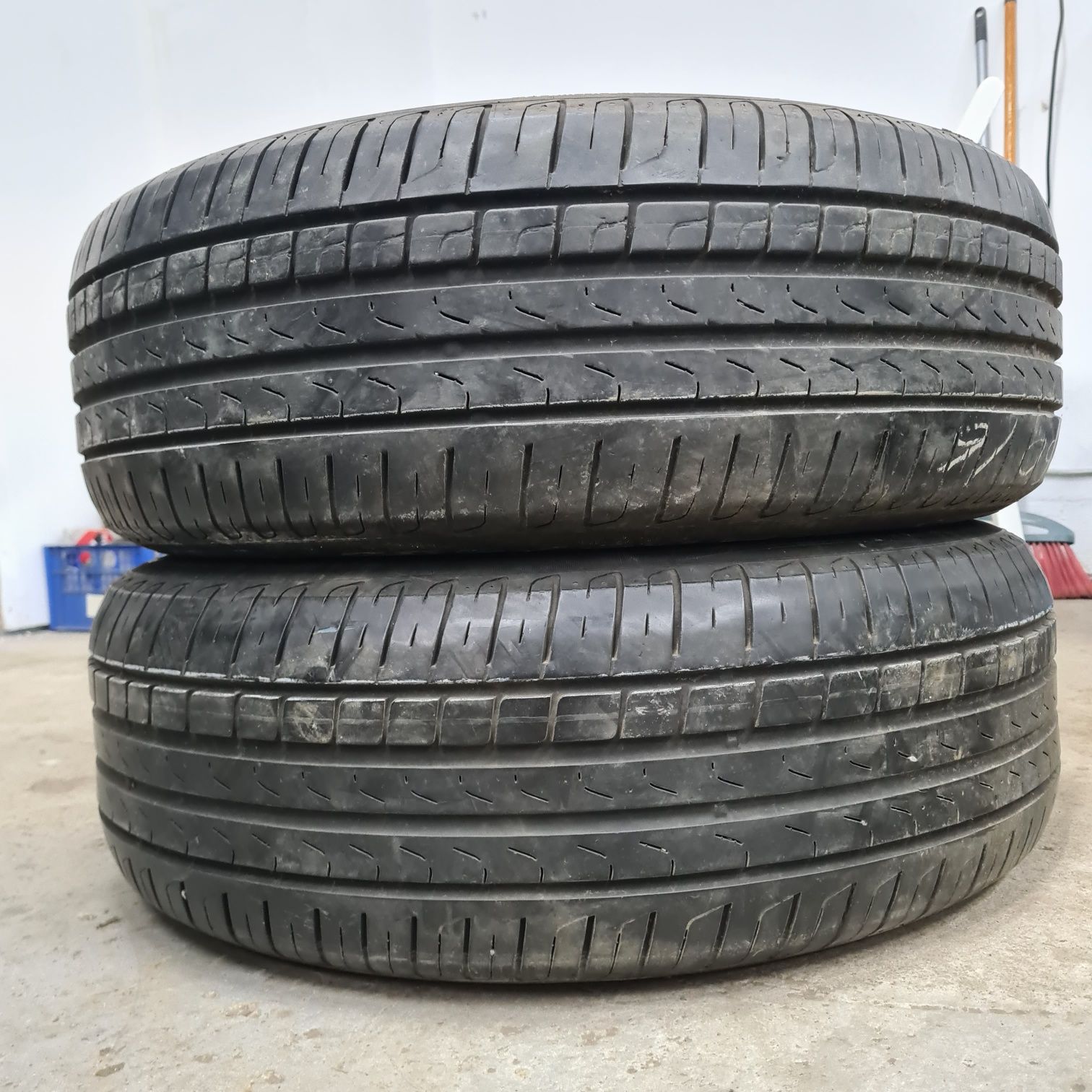 2x 205/60/16 VARA PIRELLI PROFIL 6MM Stare impecabila