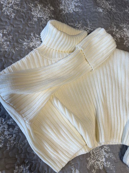 Скъсен пуловер с поло