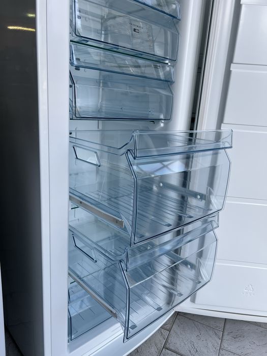 AEG фризер NoFrost A++