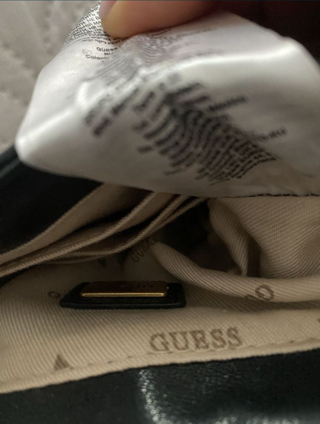 Gentuță de umăr Guess originală