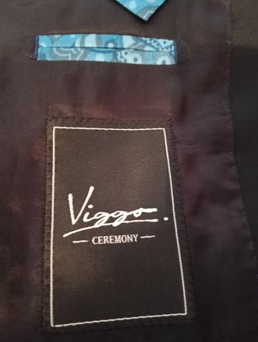 Costum vigoo îmbrăcat 1 singura data