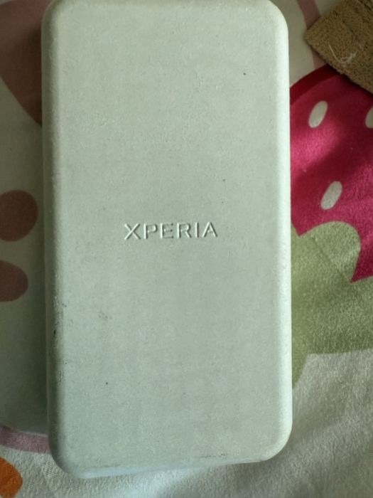 Vand doua telefonae noi