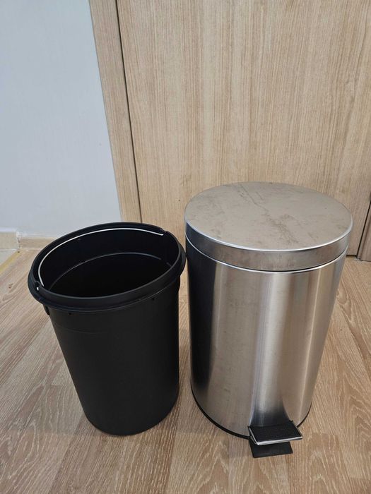 Мусорное ведро с педалью