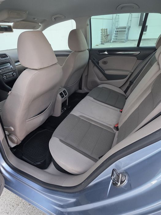 Volkswagen Golf VI 2.0tdi euro5 clima jante senzori culoare frumoasa