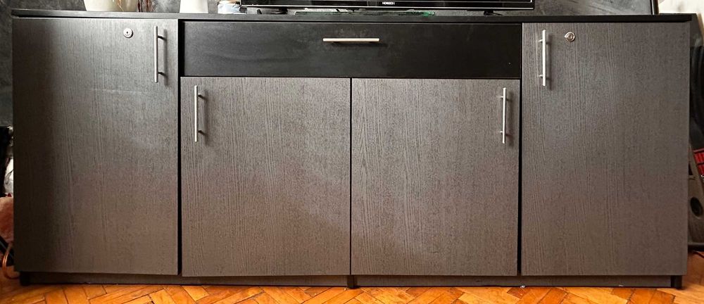 Dulapuri, comoda si soldat birou