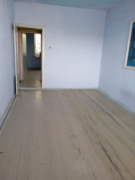 Kvartira sotiladi 3 xonali