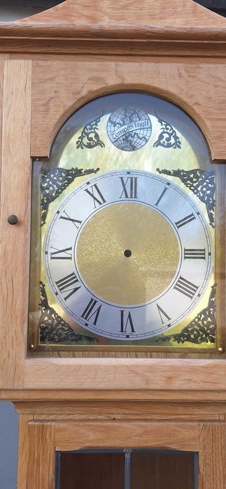 Cutie ceas de podea fără mecanism.