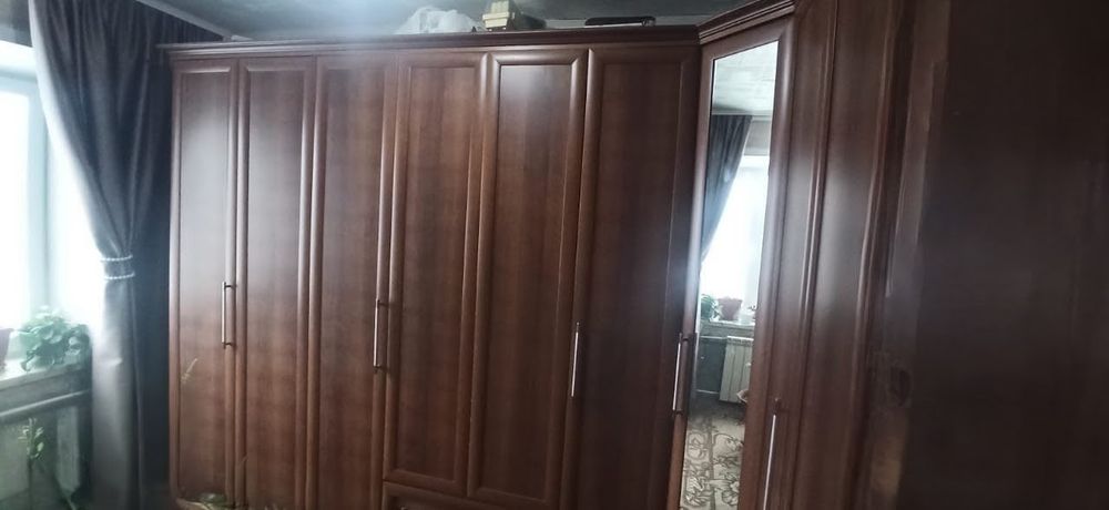 Угловой Шкаф в хорошем состоянии