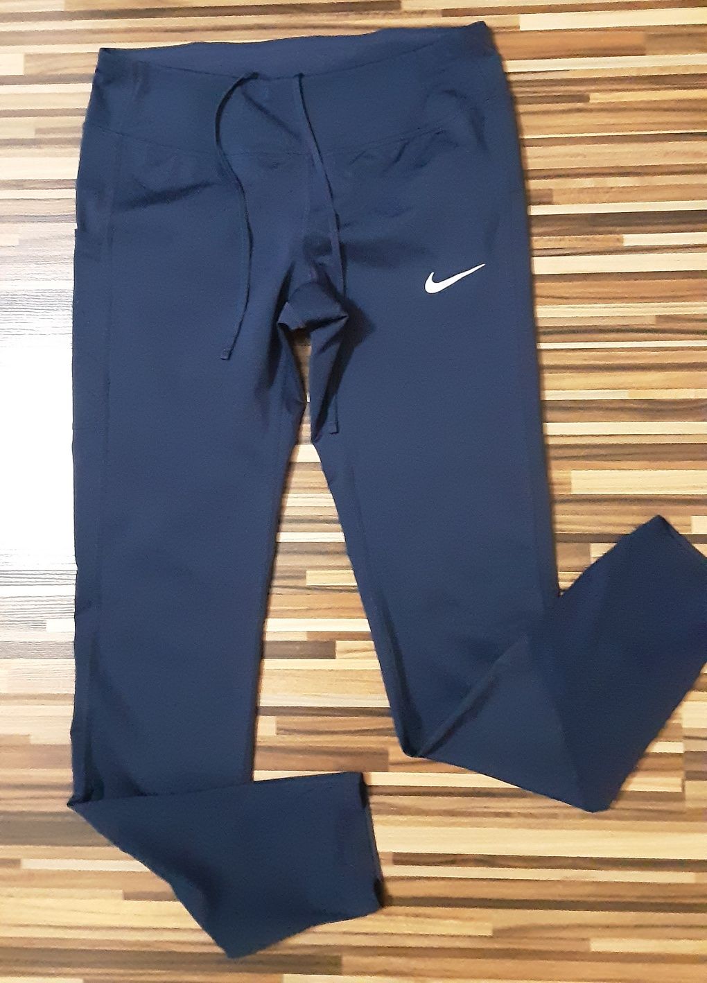 (M) NIKE PRO оригинален сет тениска и клин 45.00лв