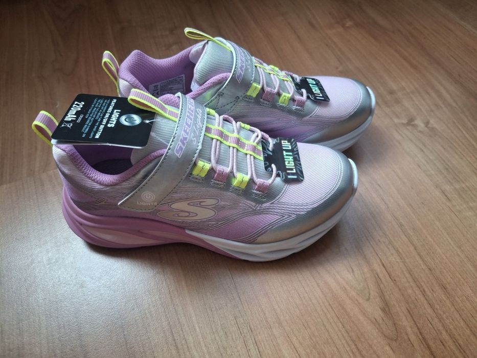 Skechers Cosmic glow