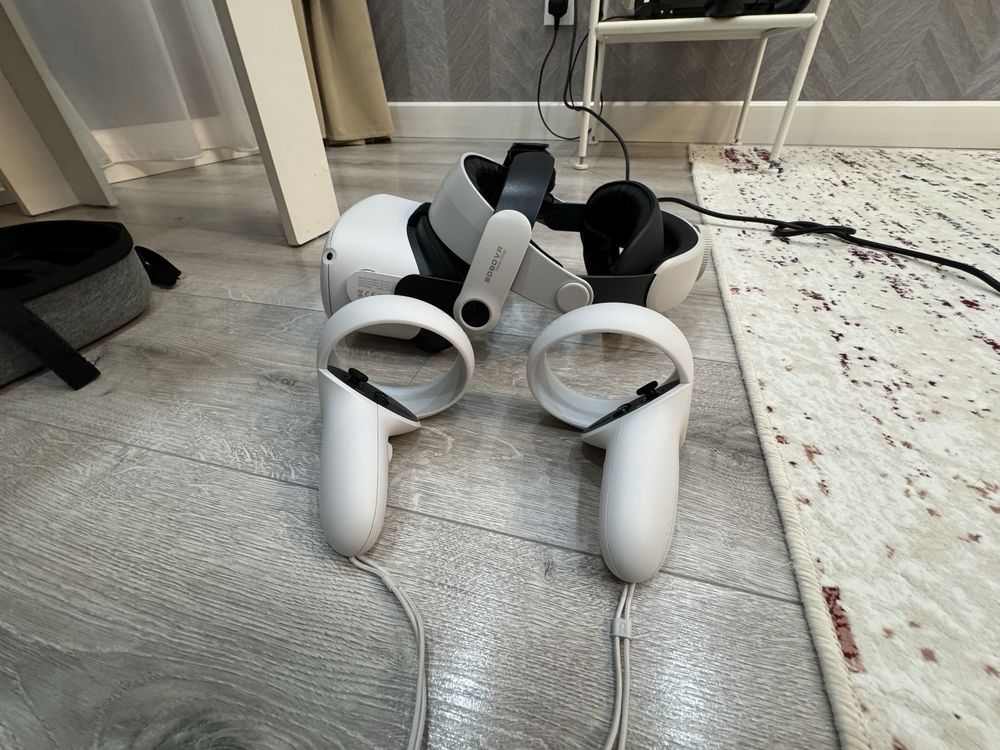 Продам vr очки Meta Quest 2 с играми