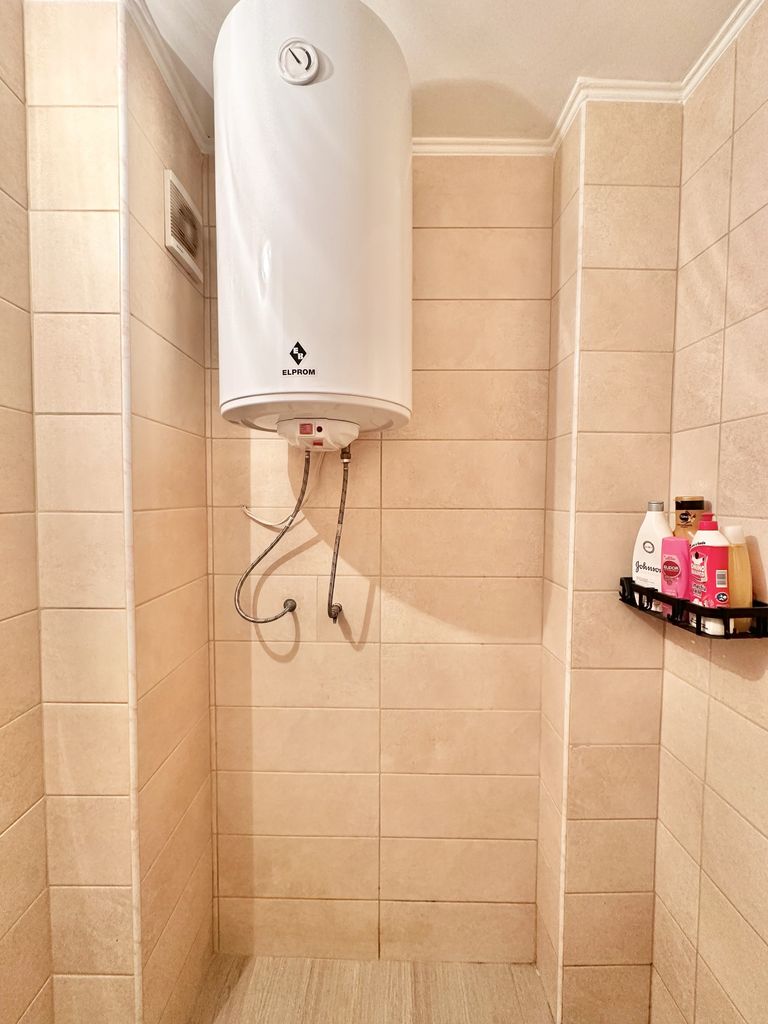 Дава се под наем Тристаен апартамент в Благоевград, Запад - 75 кв.м за 331.5 € - Снимка #22