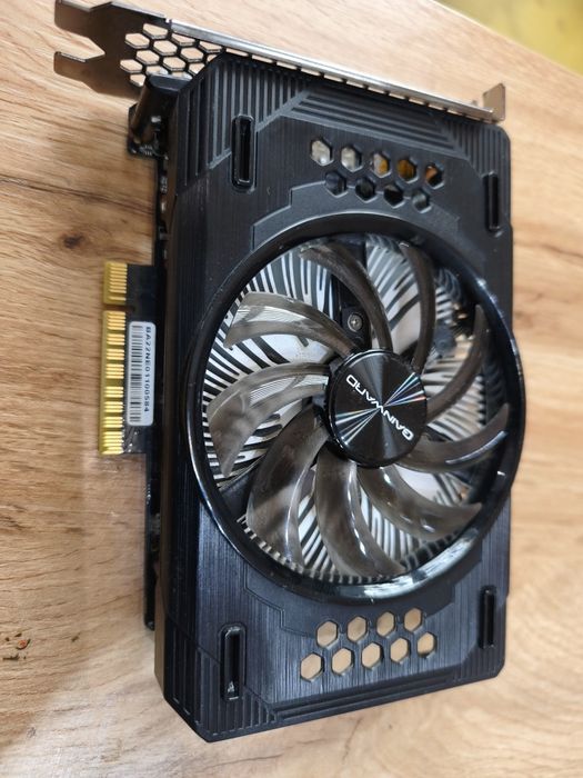 Гейминг видеокарта Geforce RTX 3050 8GB