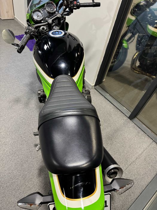 Motosikl Kawasaki Z900RS Café, 950 kub, AMERIKANKA