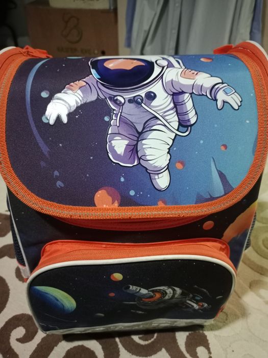 продаю рюкзак для детей 6-8 лет