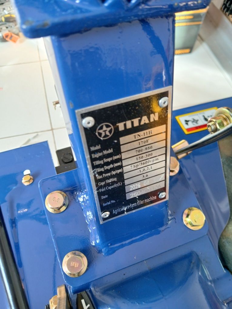 Kultivator mini traktor