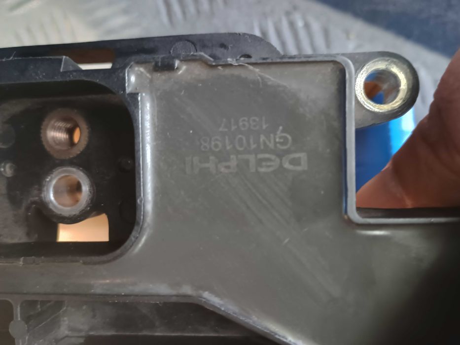 Запалителна бобина DELPHI GN10198-12B1 за Opel Zafira, Astra и др