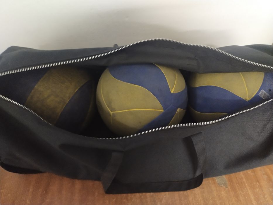 Продам спортивную сумку под мячи