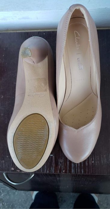 Дамски обувки Clarks