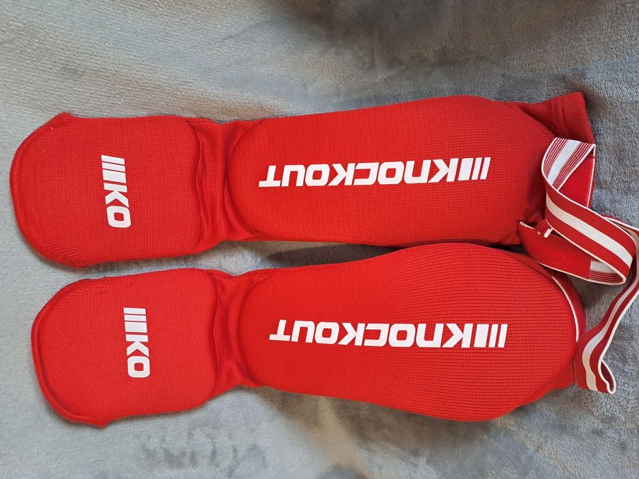 Mănuși box Knockout, genunchiere, protecții