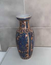 Ефектна керамична ваза