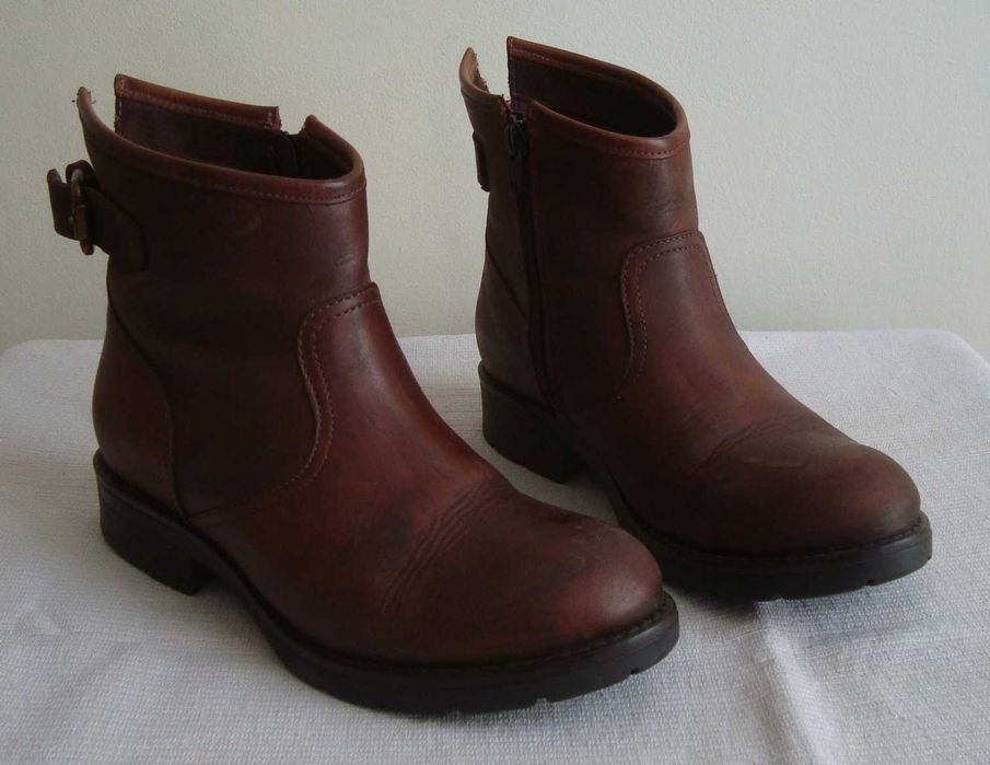 Botine  RAXELA, din piele naturala, 38.