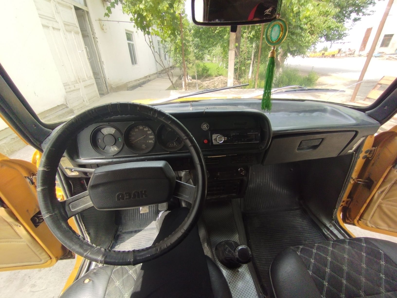 Moskvich AZLK Pikap