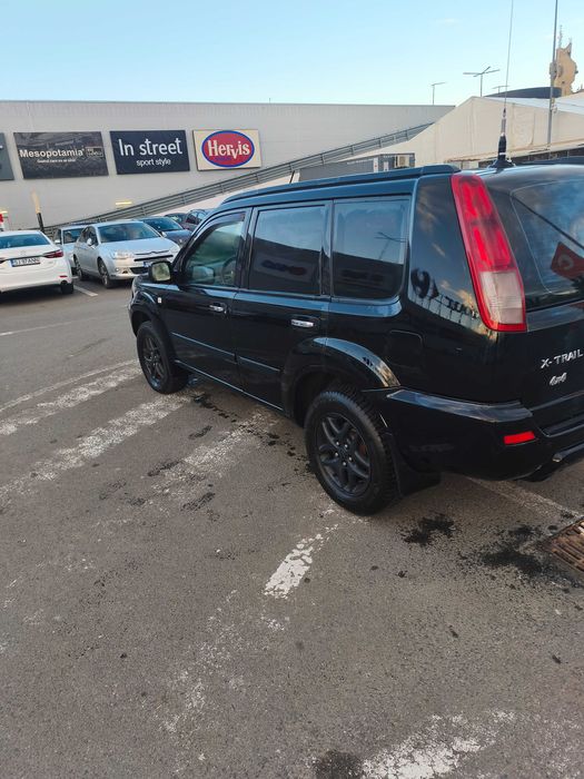 Vând sau schimb Nissan XTrail T30