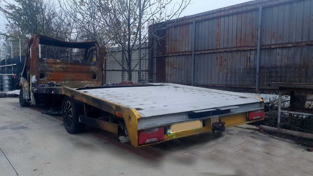 Iveco Daily 35S18, an  2021, sasiu autoplatforma acte Ro - avariat